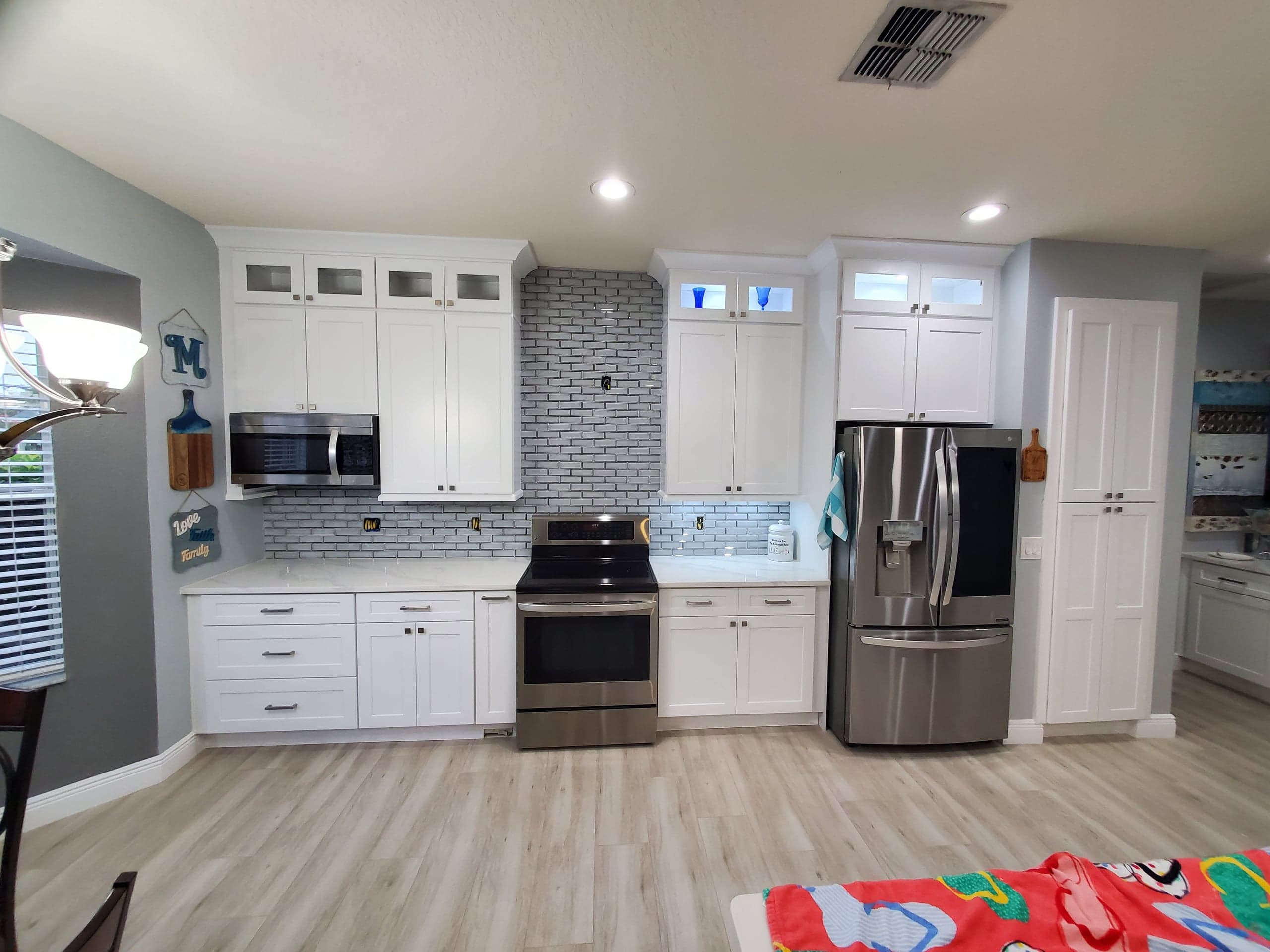 Modern minimalist kitchen